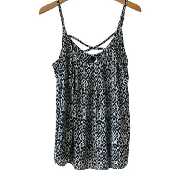 Torrid Black and White Tank Top - Picture 1 of 4